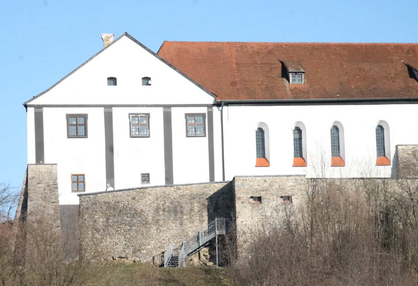 WeltKunstMuseum im Schloß Altrandsberg, Germany